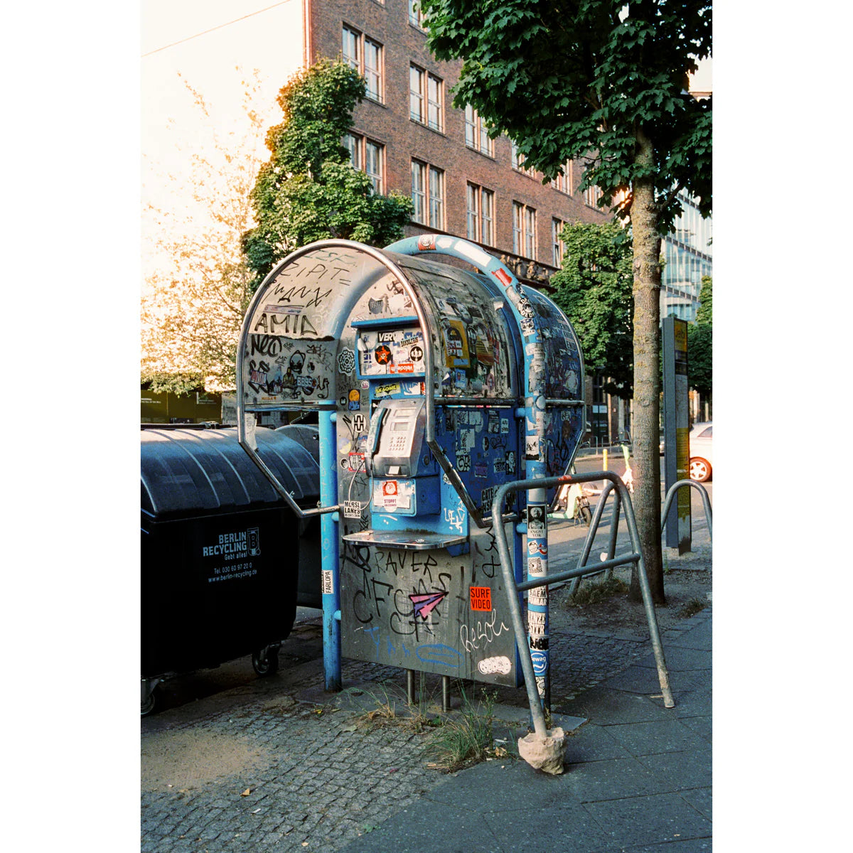 Mr. Negative 700S ISO 800 35mm 36 exp